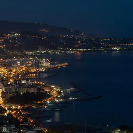 Maison La Vanda - Centro Citta - Happy Апартаменты